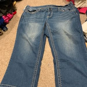 Maurice’s jean capris